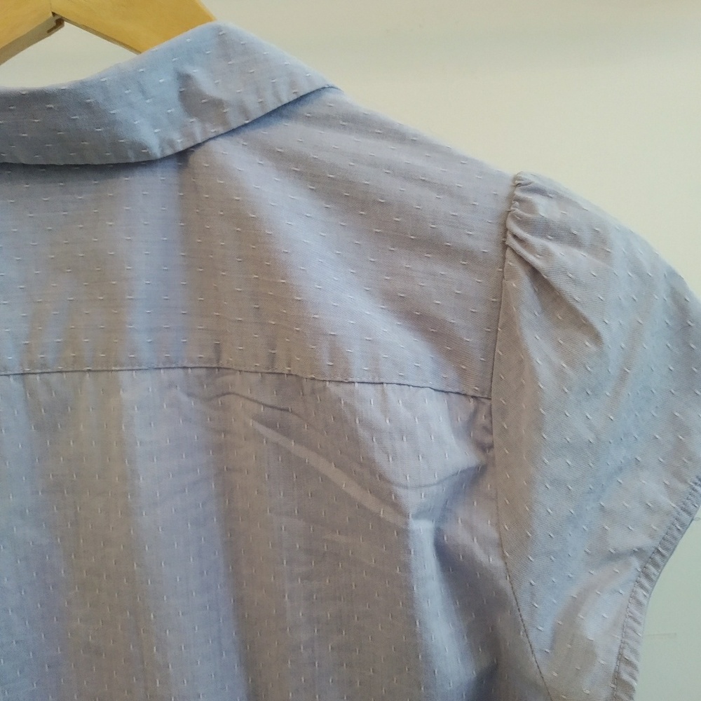 H&M cute button up shirt